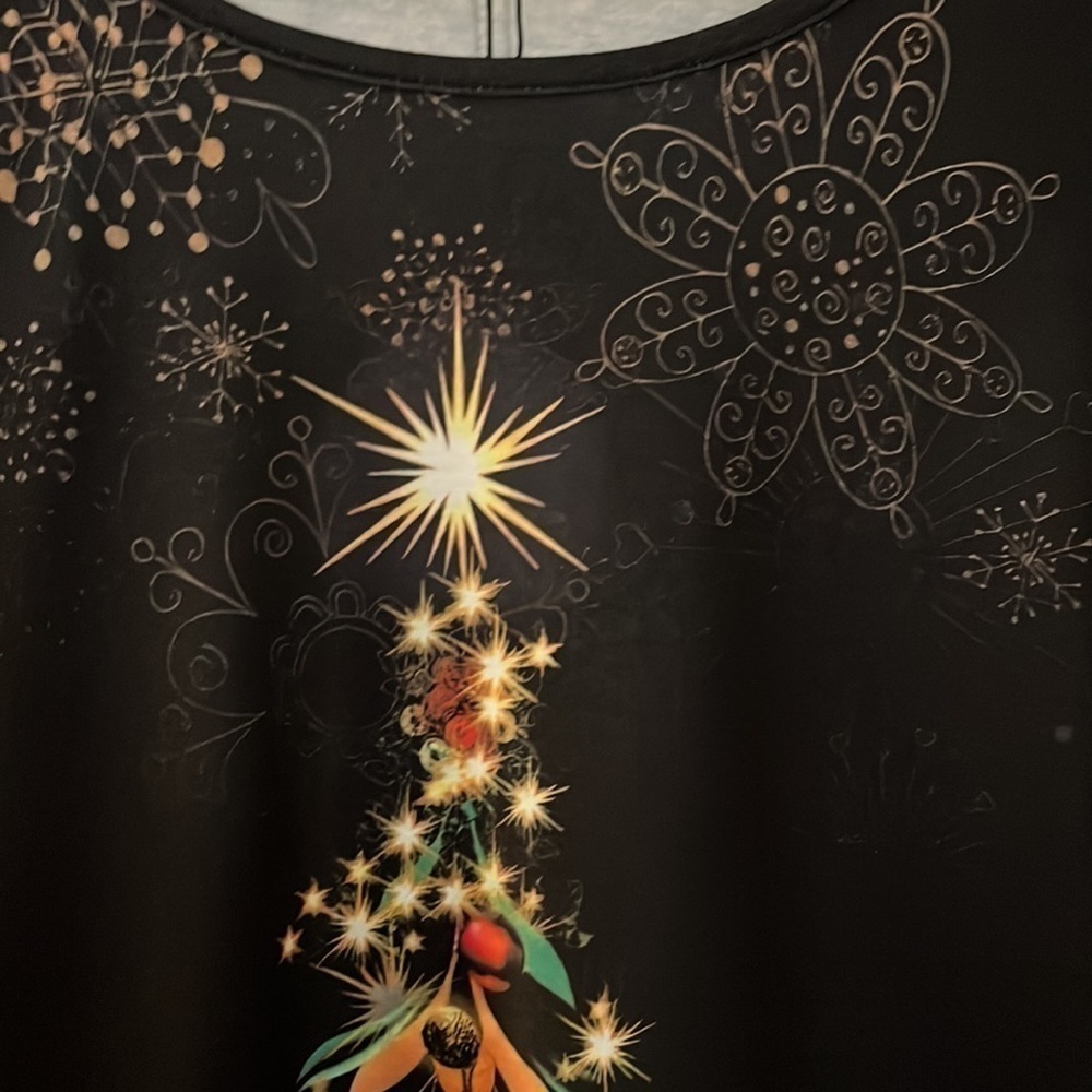 Noracora Christmas Tree top. Long sleeved. Size Medium. NWT. - Picture 5 of 8